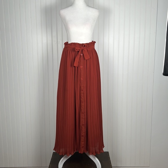 Size 2X | Ashley Stewart| pleated skirt - Picture 5 of 14